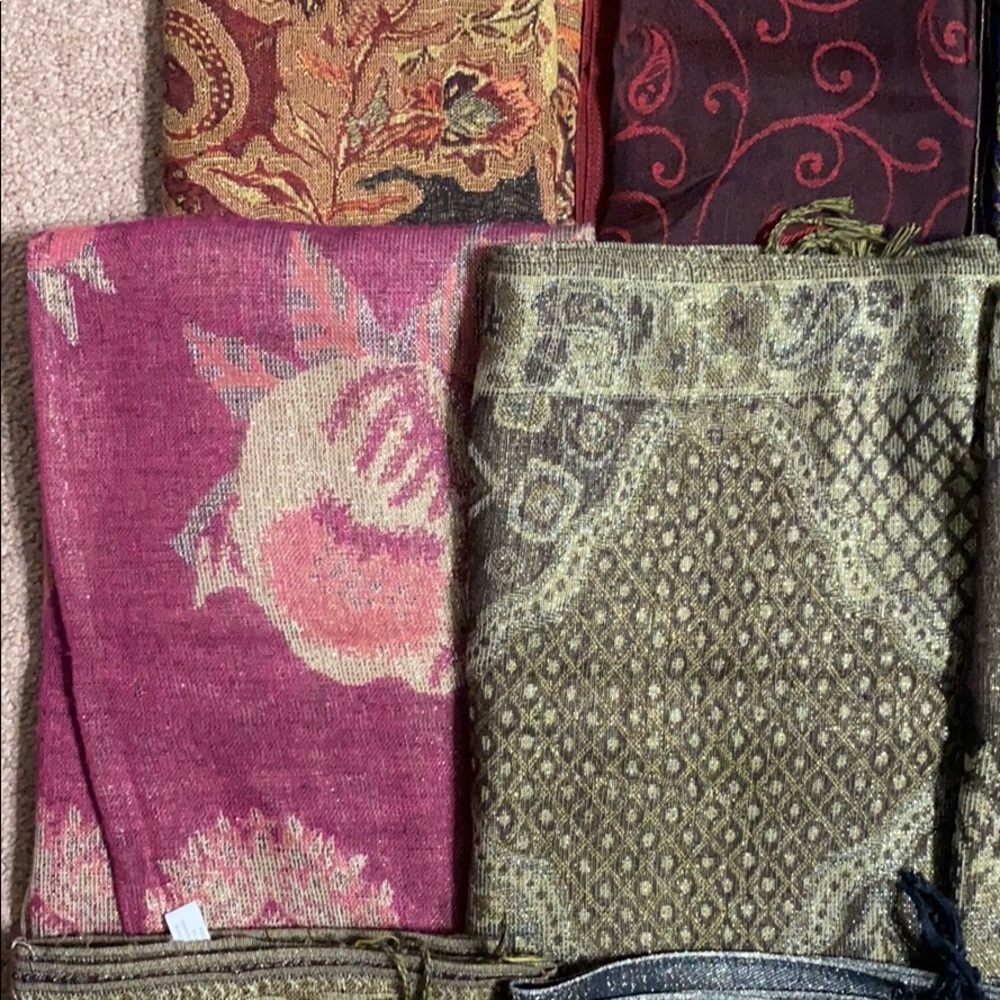 Scarves - Picture 3 of 6
